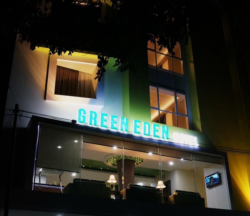 Green Eden Hotel Manado Exterior foto