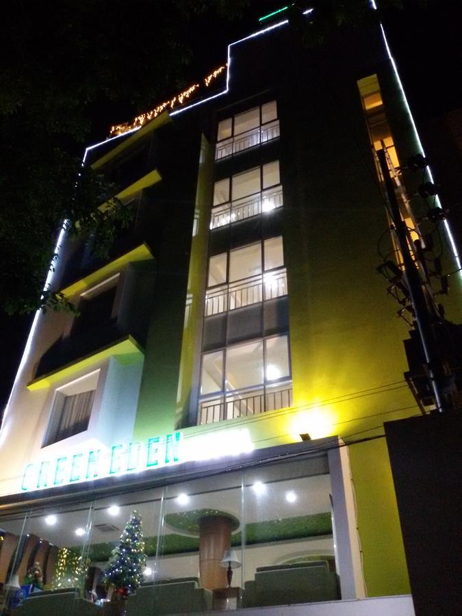 Green Eden Hotel Manado Exterior foto